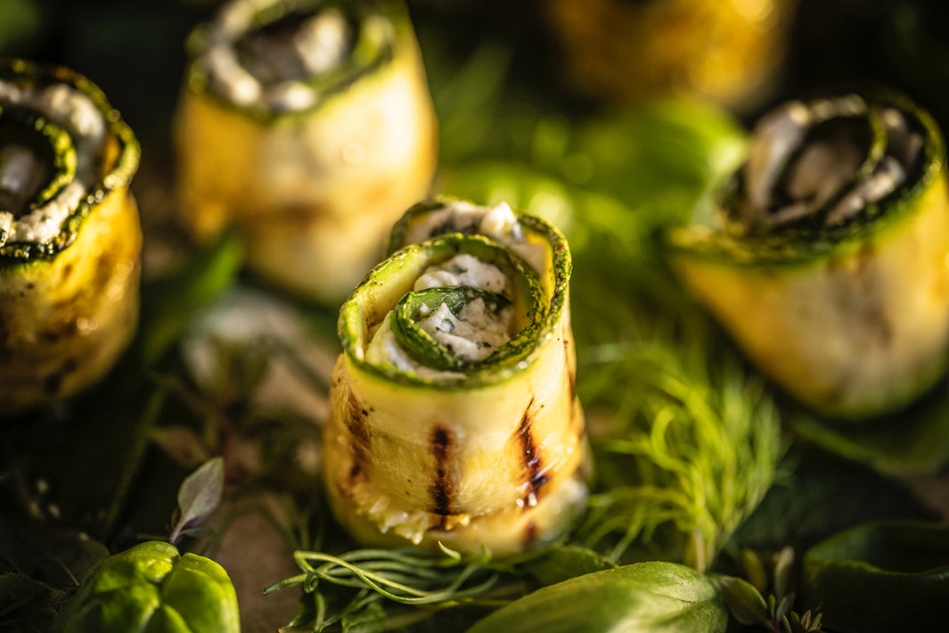 Involtini di zucchine e caprino - Zucchiniröllchen mit Ziegenfrischkäse