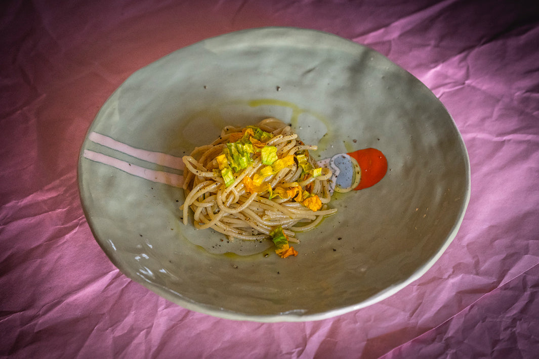 Spaghetti con fiori di zucca e acciughe - Spaghetti mit Kürbisblüten und Sardellen